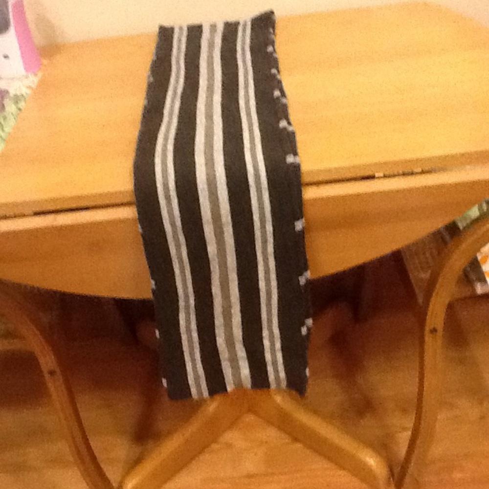 Gap Scarf  reversible and in very good condition - Picture 5 of 7